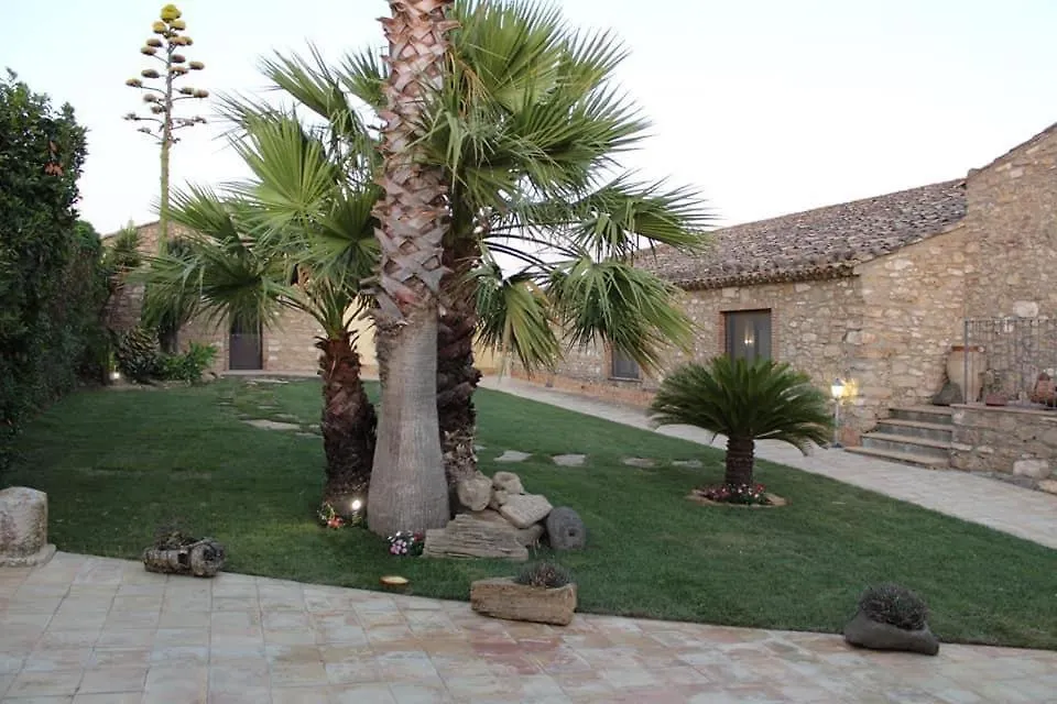 Farm stay Agriturismo Russa Belladonna Caltagirone Italy